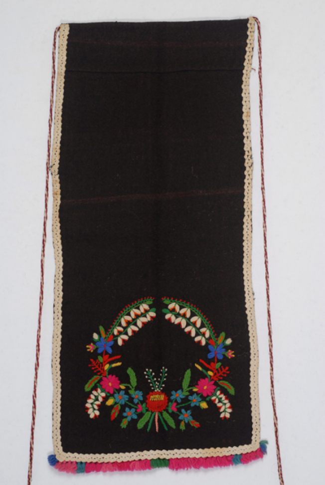 Pode, apron made of fullen wool fabric