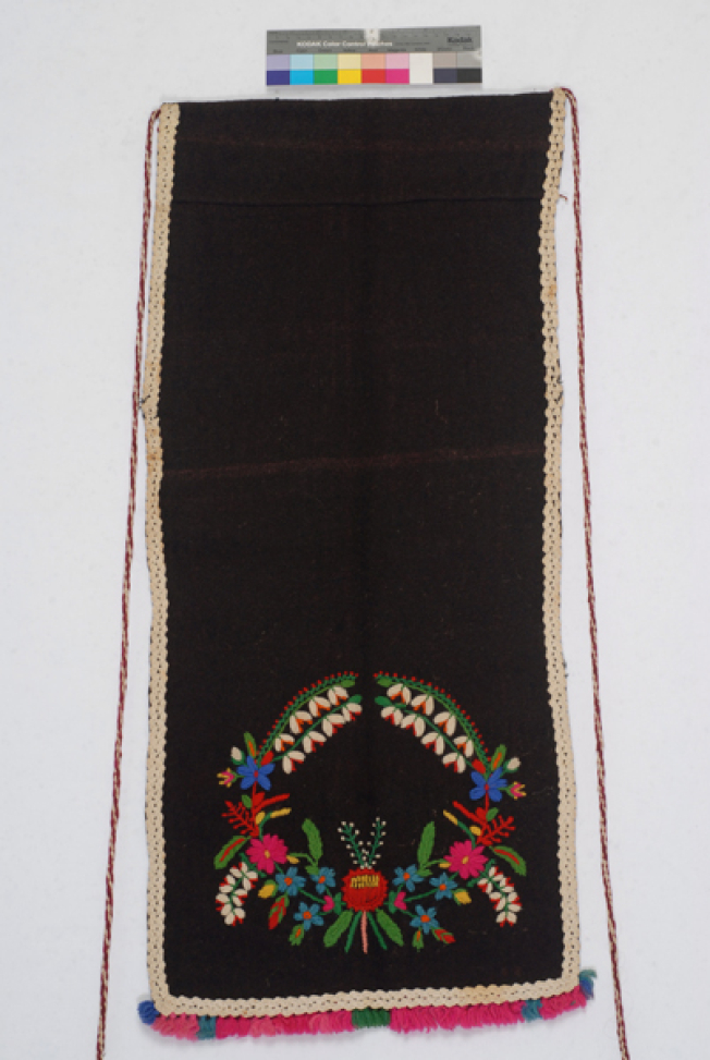 Pode, apron made of fullen wool fabric