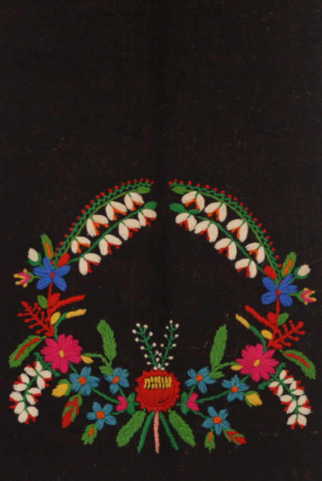 Detail of the embroidered decoration, wreath