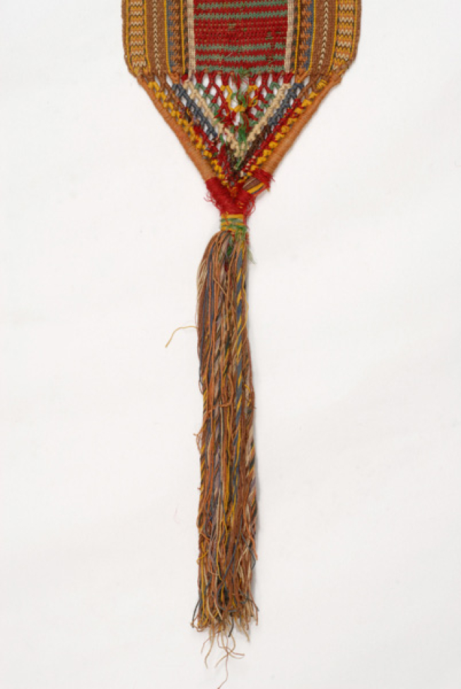 Detail of the triangular lattice and fringed end