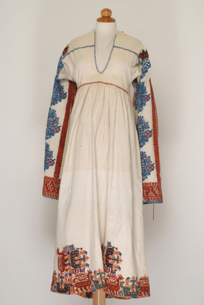 Tsoupokamisso with skolopendrata sleeves