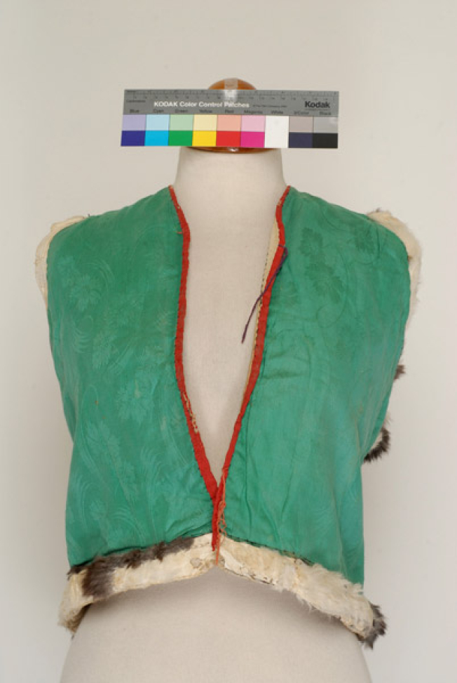Fur, sleeveless jacket 