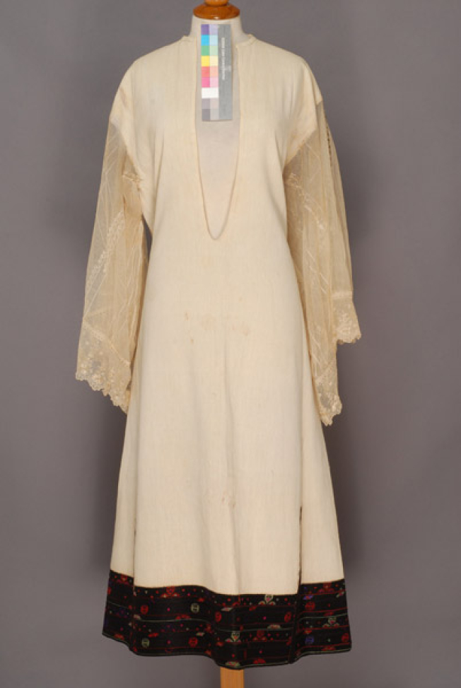Bridal big chemise with wide embroidery and colourful silk threads at the border