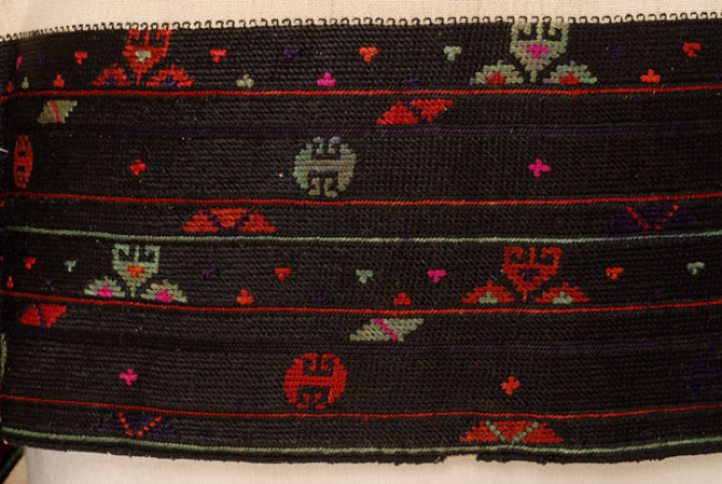Border, detail of the decoration scheme with the motif May double