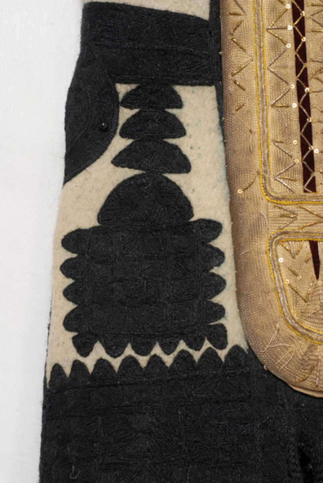 Embroidery at the front panel