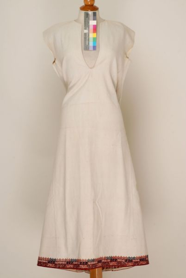 Everyday chemise from Attica, front
