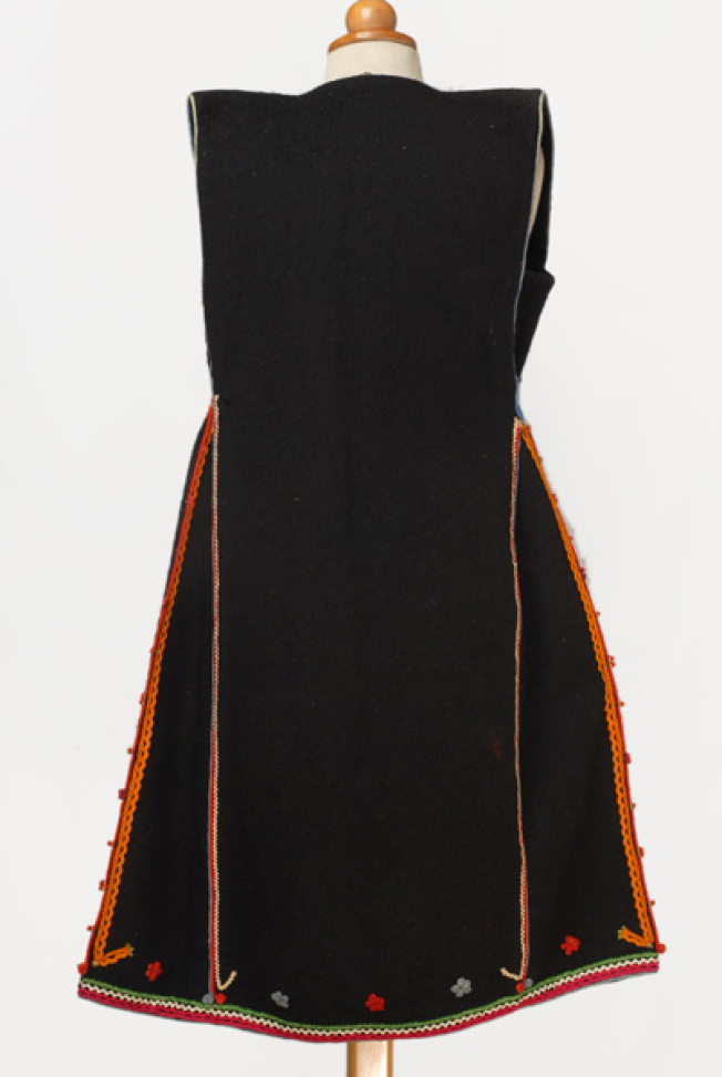 Sleeveless overcoat, back