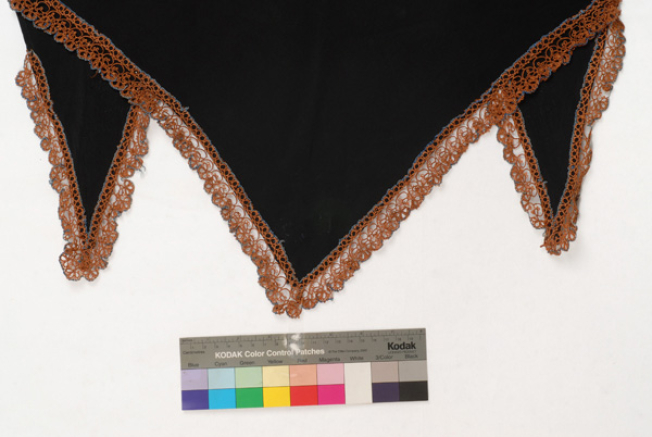 Tsipa, triangle silk kerchief in black colour, ornamented at the two sides with silk lace