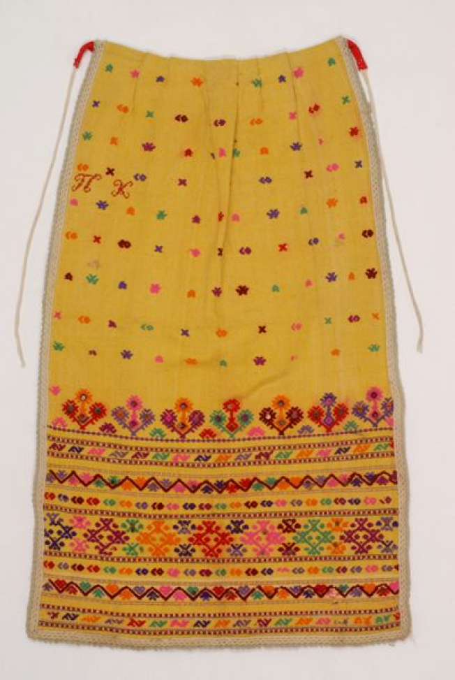 Woollen handwoven apron from Attica