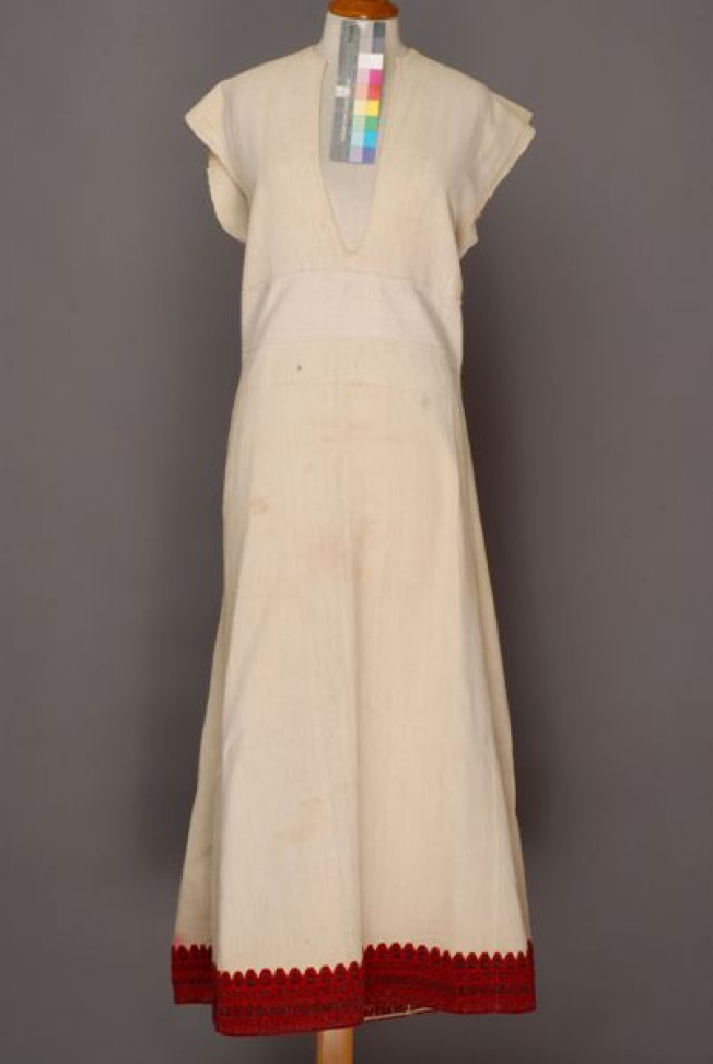 Everyday chemise from Attica, front