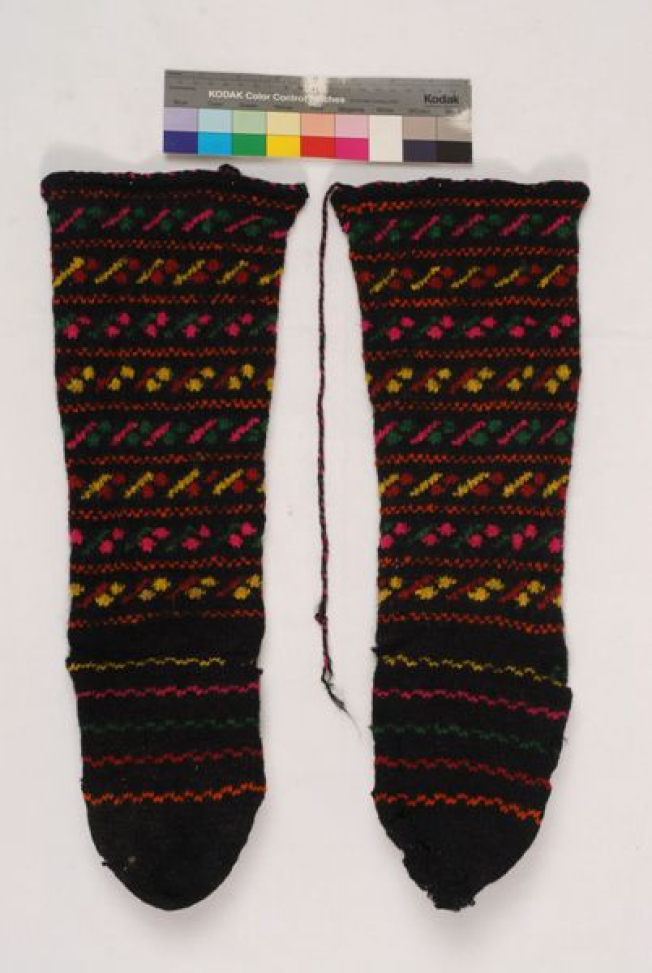 Tsirapia, women's woollen stockings