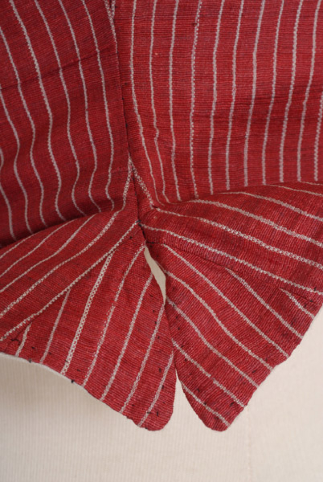 Side, detail of latzouli