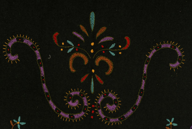 Detail of the central vegetal decoration