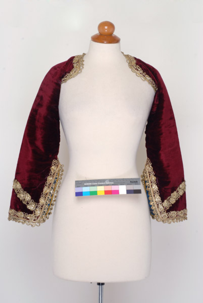 Baboukli, front