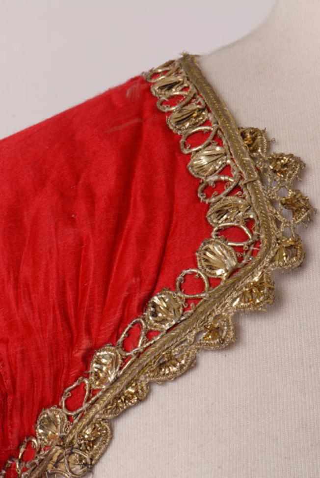 Golden pectoral decoration