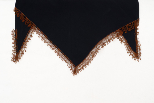 Tsipa, triangle kerchief made of blue synthetic fabric, ornamented at the two sides with brown silk lace 