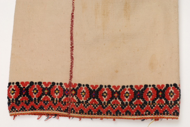 Sleeve embroidery and embroidered joint