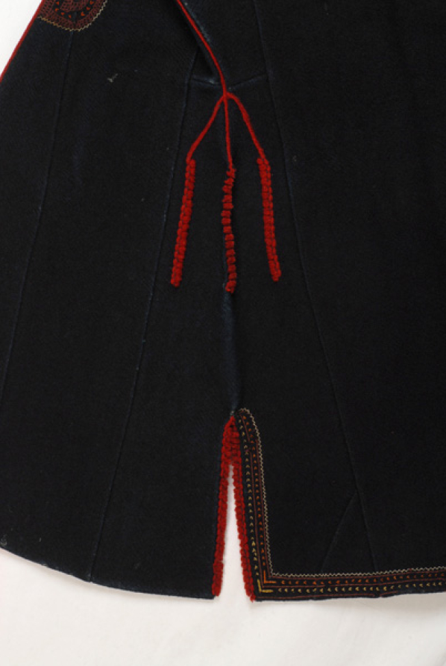Decoration of the left side 