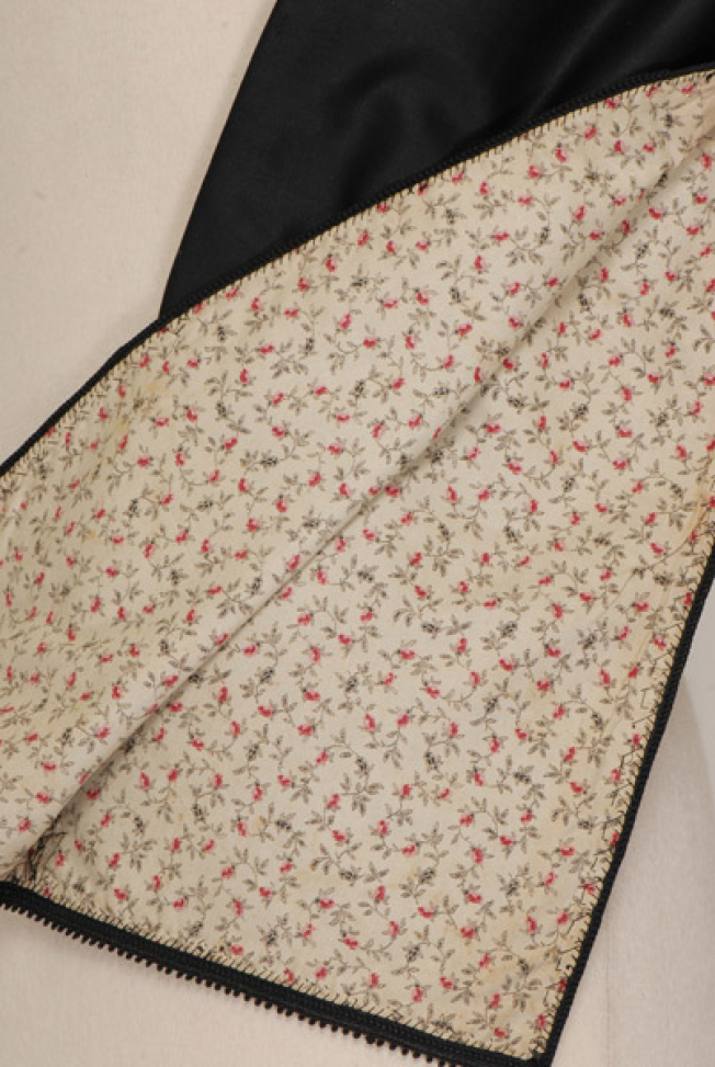 Sleeve, lining made of printed calico
