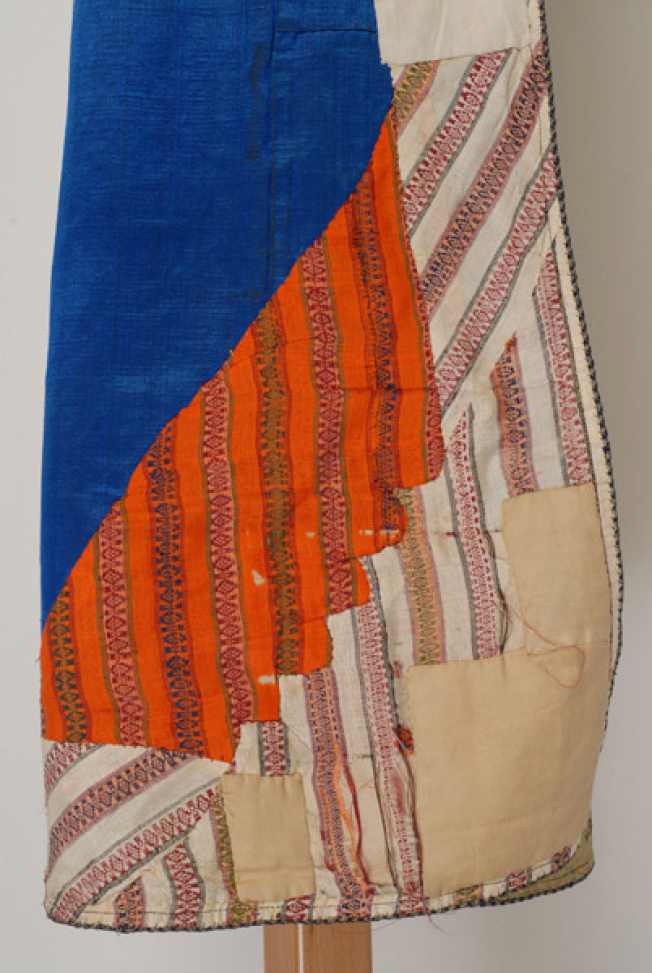 Kousa or apron, coloured edge of the lining 