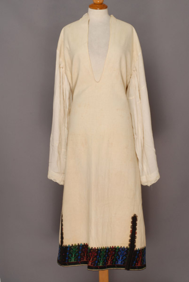 Bridal messaio chemise, embroidered at the border with colourful silk