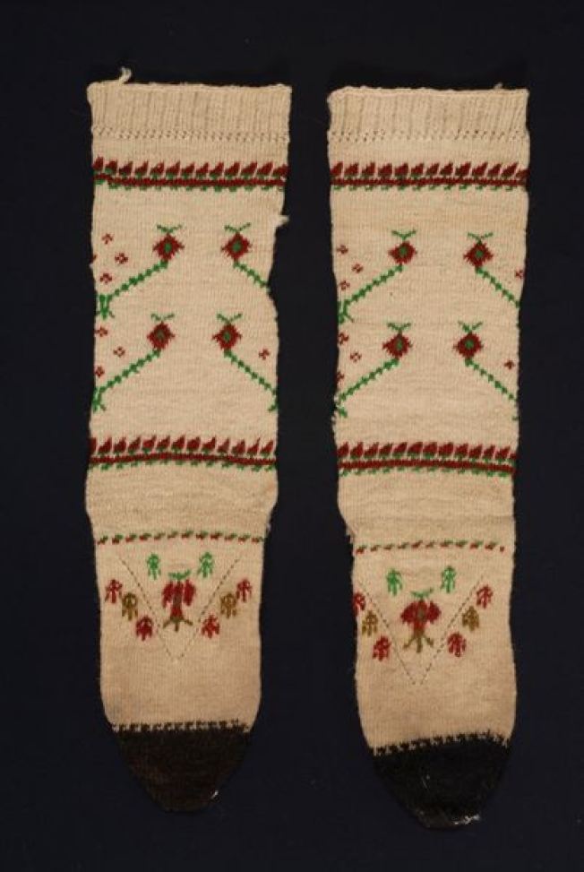 Tsirapia, women's woollen socks