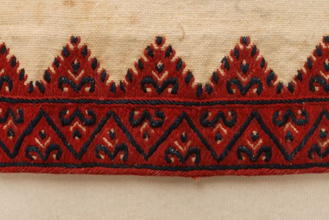 Detail of the embroidered border