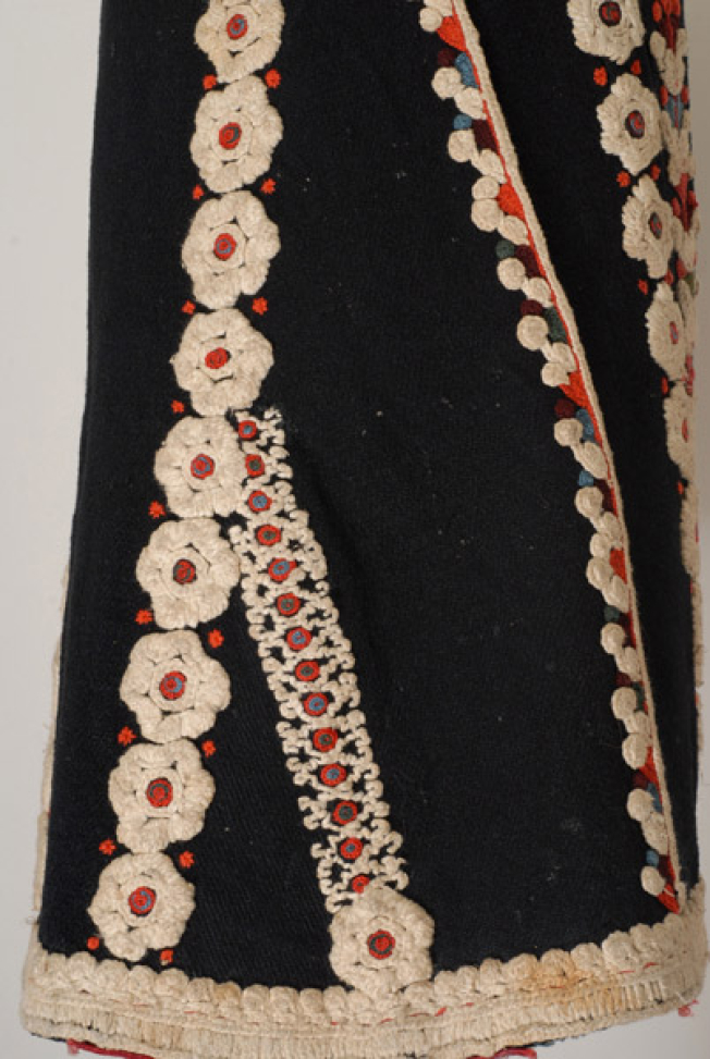 Detail of the decoration at the side panels