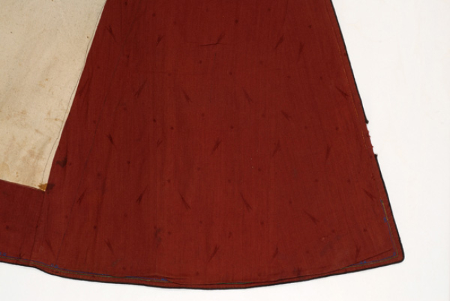 Under the waist: loxes and front panel