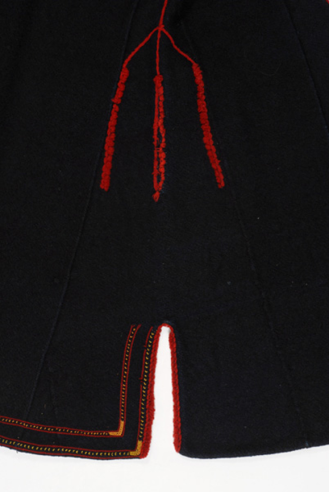 Decoration of the right side