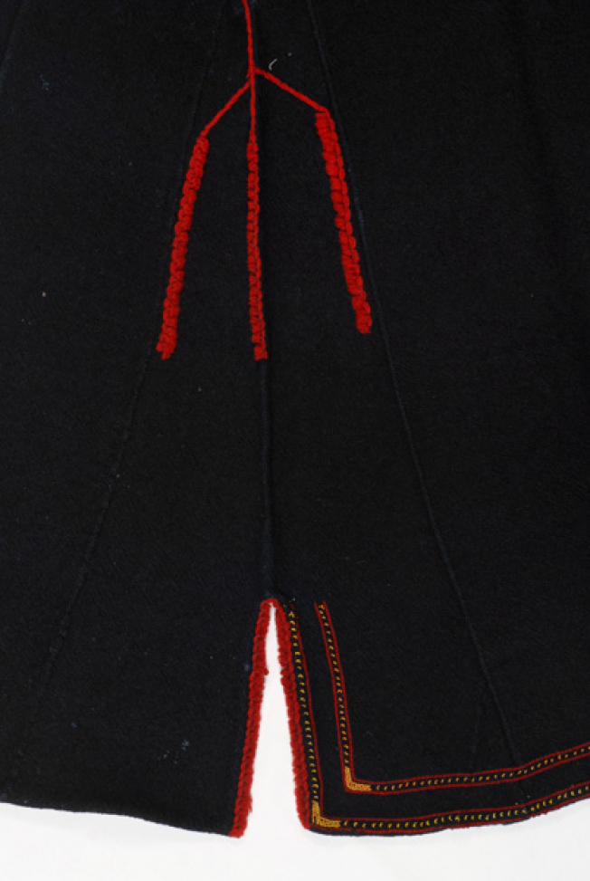 Decoration of the left side