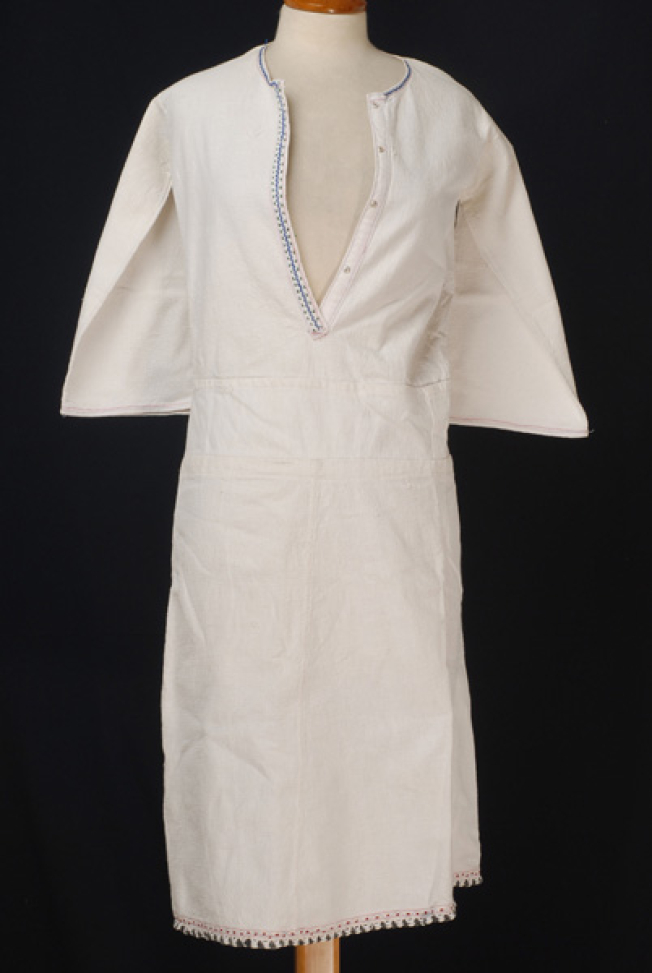 Women's, cotton chemise of the Vlachs