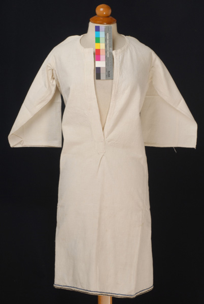 Women's, cotton chemise of the Vlachs