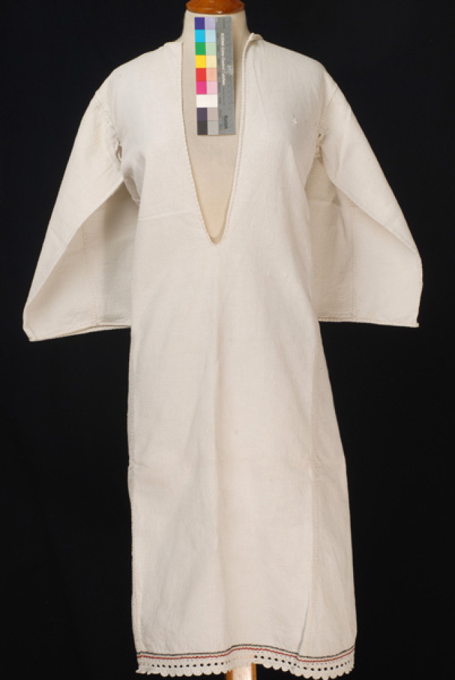 Women's, cotton chemise of the Vlachs