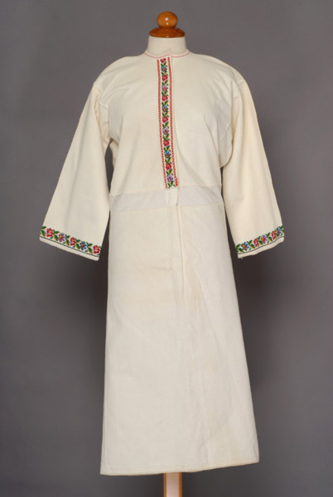 Pokamisa, women's chemise from Karpathos