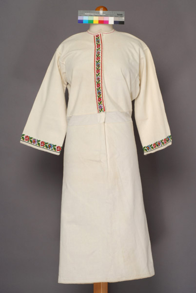 Pokamisa, women's chemise from Karpathos