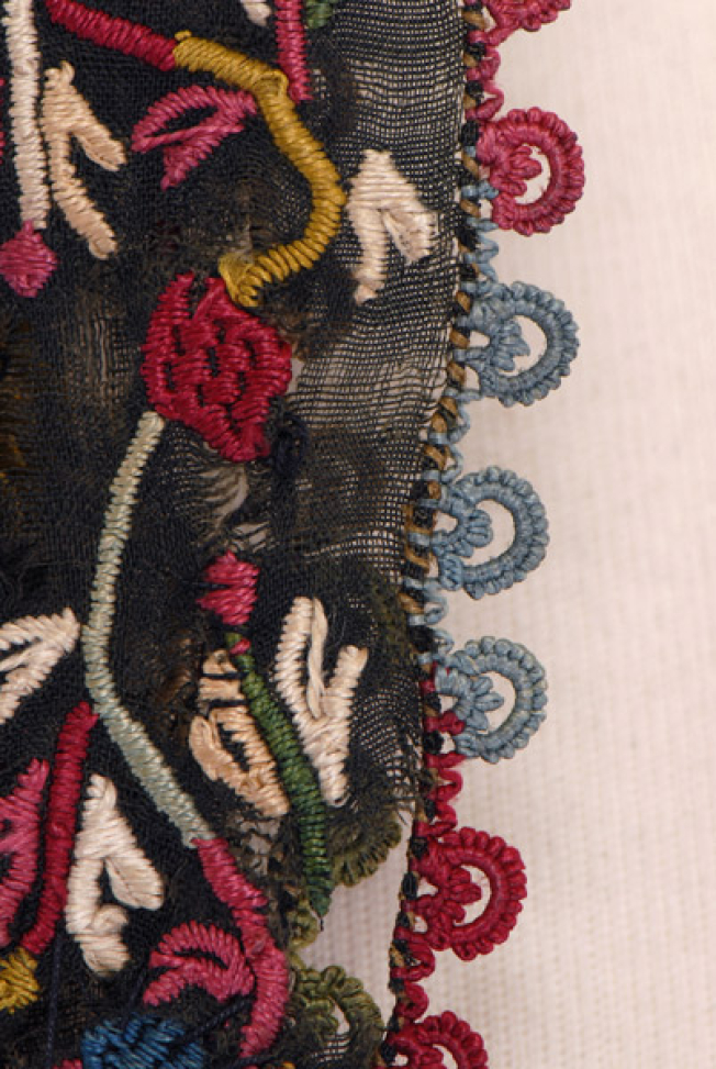 Sleeve, detail of the lace