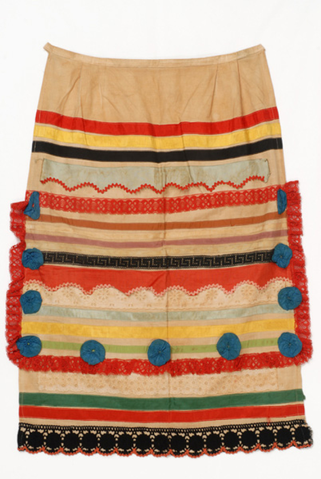 Apron with applique, colourful decoration