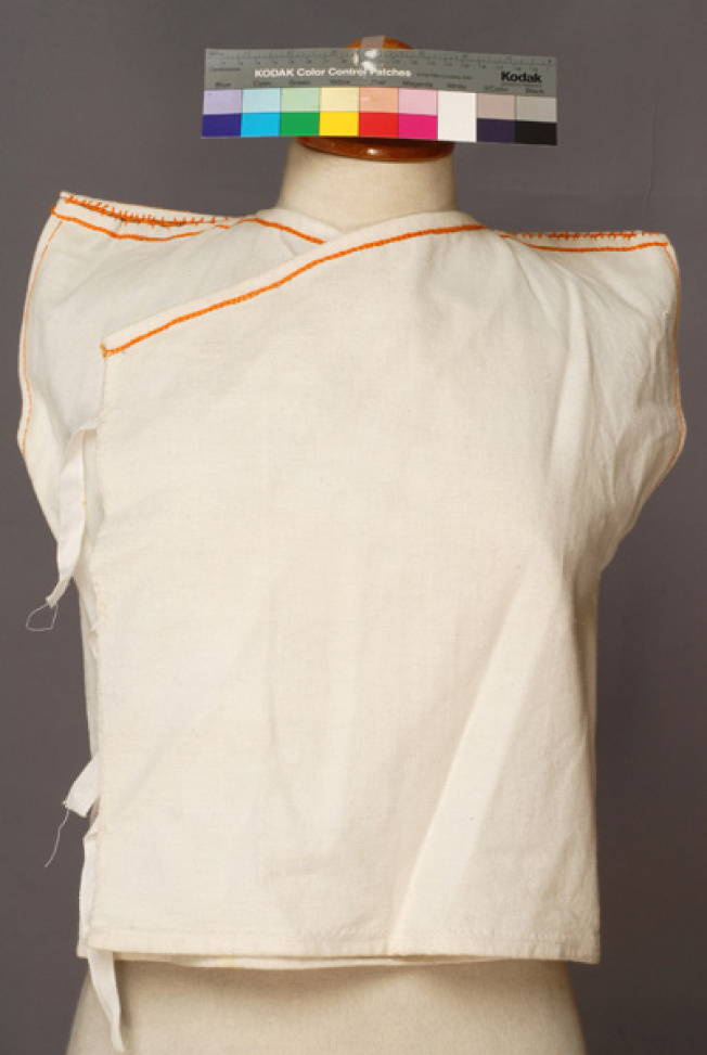 Zipouni, sleeveless double-breasted jacket made of white cotton fabric 