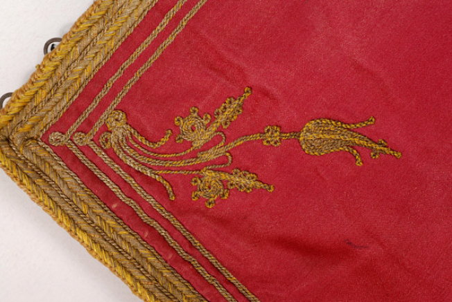 Embroidery of the opening