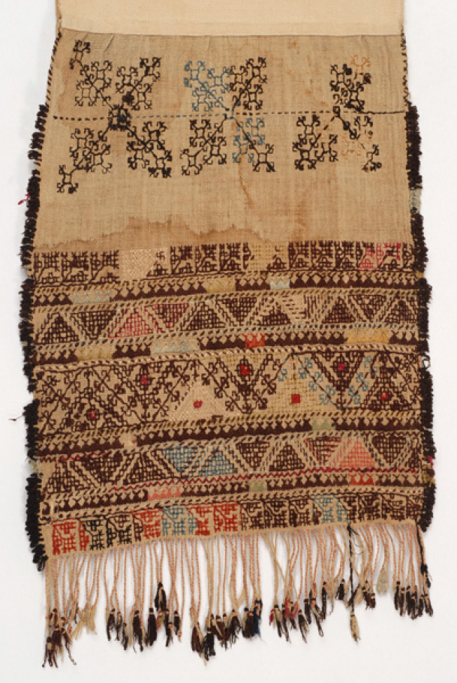 Embroidery of the bolia, second edge 