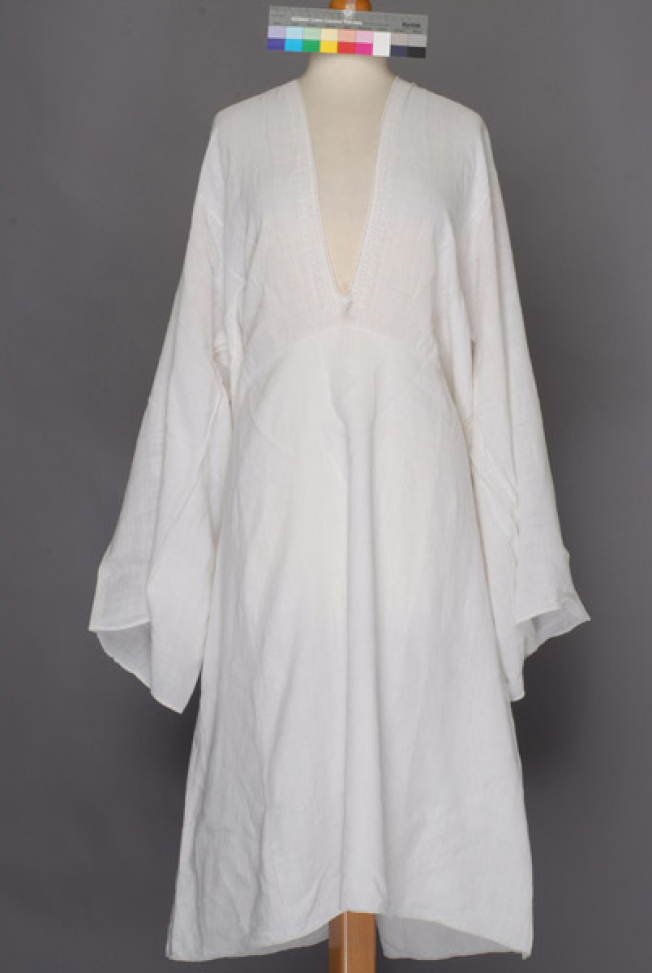 Chemise from Leukas: front