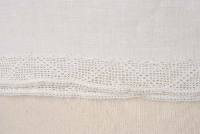 Embroidery of the sleeve
