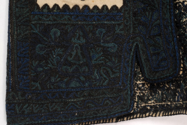 Embroidery at the bottom of the front panel
