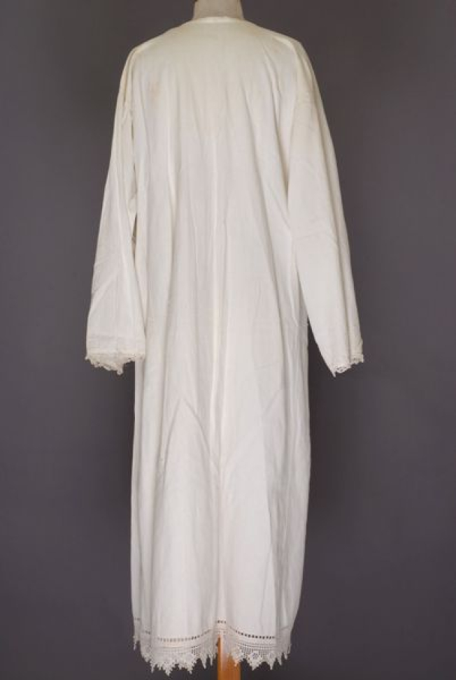 Founti, white, ankle-long, cotton chemise, back