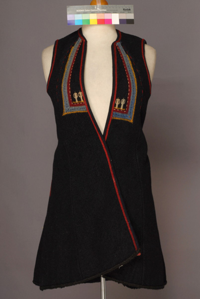 Klasniki, women's, sleeveless, festive overcoat