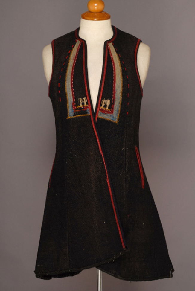 Klasniki, women's, sleeveless, festive overcoat