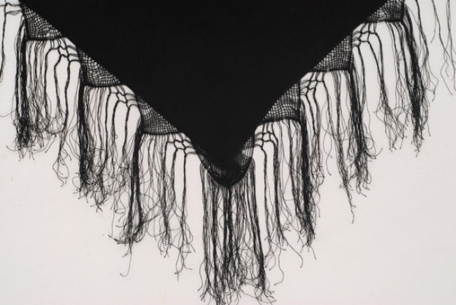 Detail of the decoration, netting with fringed edge
