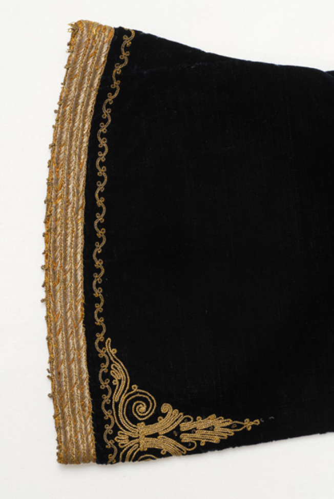Detail of the terzidiki decoration at the hem of the sleeve