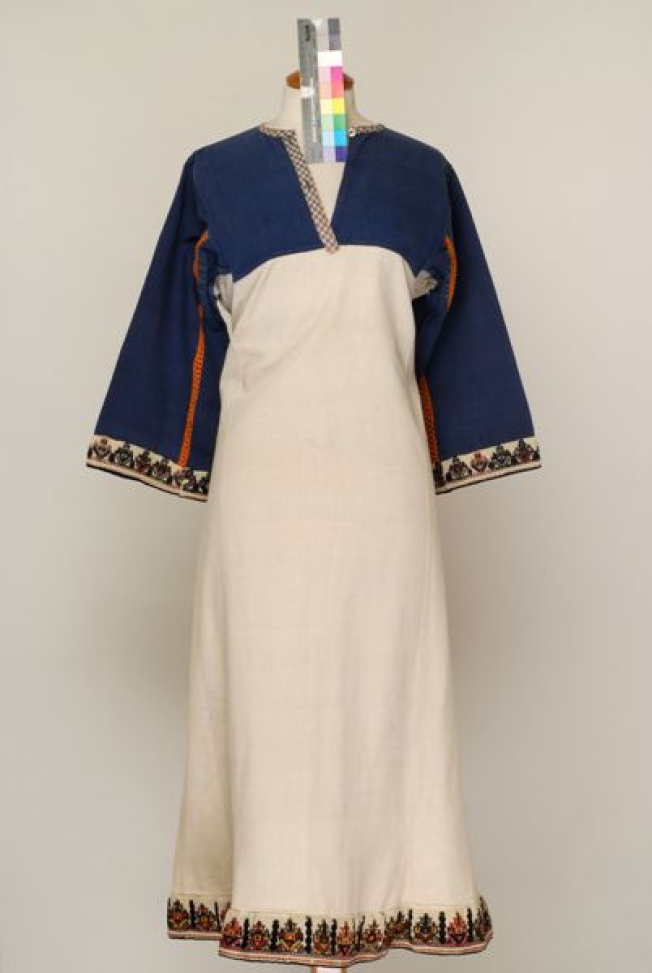 Women's p'cham'ssou (chemise) from Kavakli
